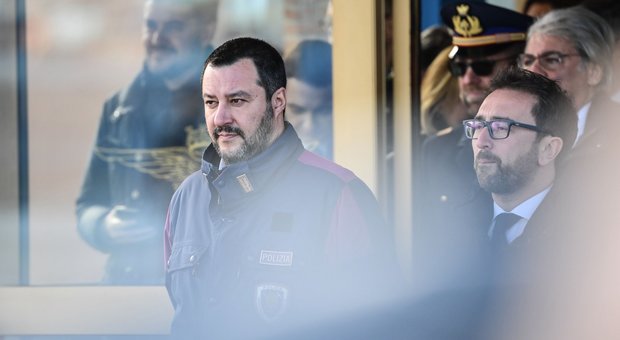 Caso Battisti, Salvini: «Assassino comunista torna in galera»