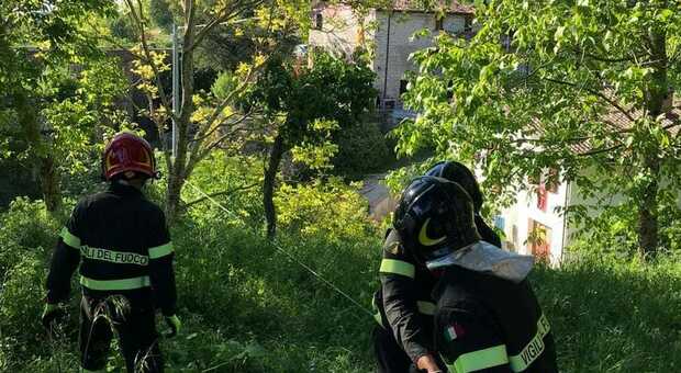 Maltempo, pioggia e allagamenti a Fermo: interventi in serie per i vigili del fuoco
