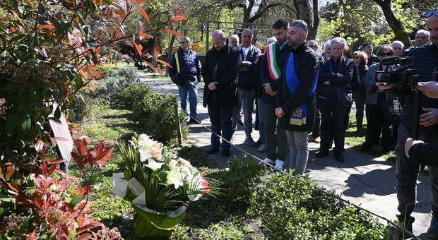 La commemorazione al parco di via Liberato di Benedetto dei tre giovani reatini deceduti a L'Aquila la notte del terrenoto di 15 anni fa