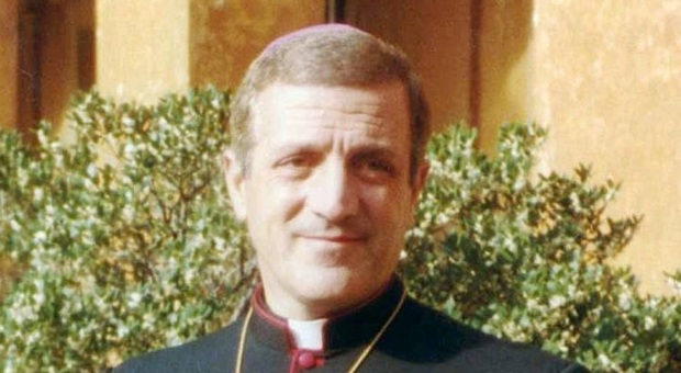 Don Tonino, il ricordo di monsignor Angiuli: «Ci ha insegnato a stare tra la gente»