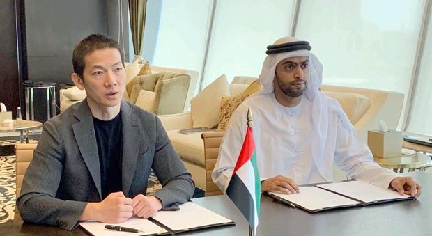 La firma dell'accordo tra Israele ed Emirati Arabi