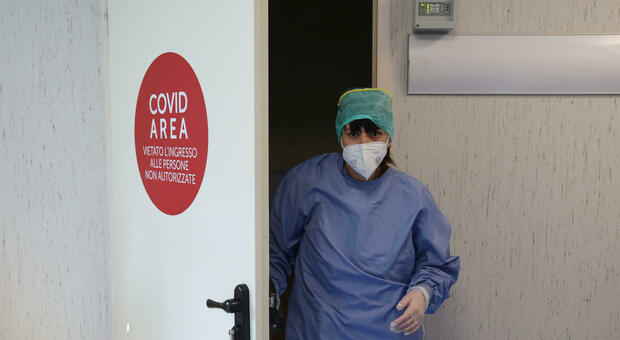 Covid, il virus rallenta la corsa: contagi in flessione per la terza settimana consecutiva. Lecce tra le sette province italiane con casi in calo