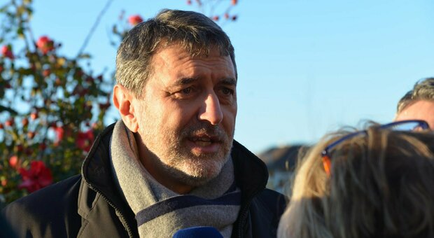 Il presidente Marsilio: «Abruzzo zona rossa, per uscirne prima però non vogliamo chiudere le scuole»