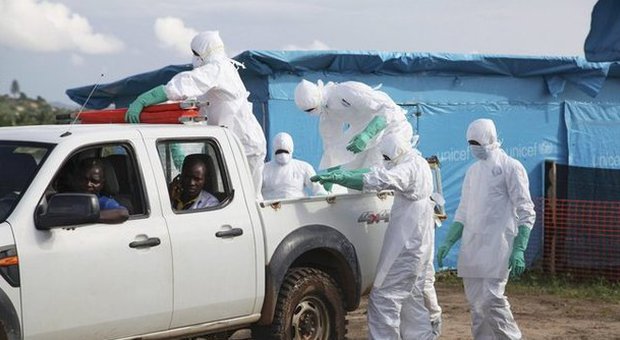 Ebola, Europa e Usa in allerta. Gli inglesi: attenti ai sintomi. Nel 2014 record di morti: 673