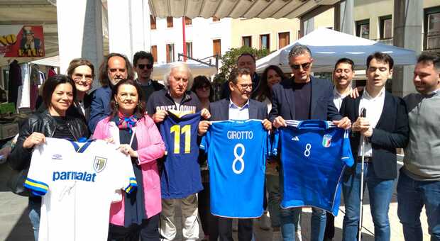 Zigoni, Osio e Dino Baggio: gli ex calciatori con il candidato Girotto