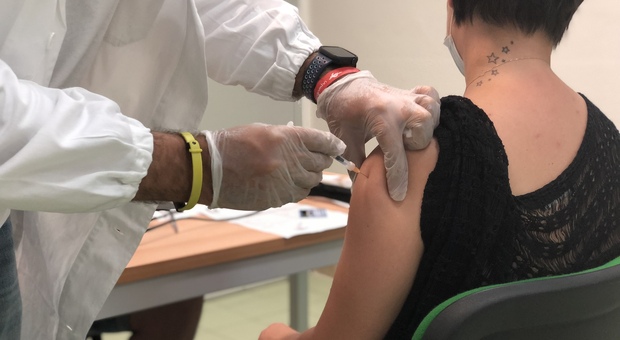 Vaccini, in Campania superata quota 6 milioni dosi