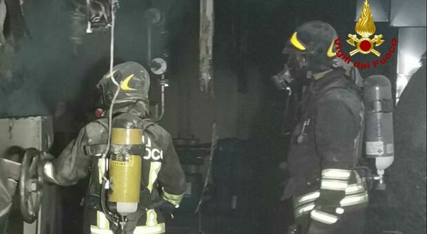 Caldaia malfunzionante, incendio in un'azienda chimica a Latina Scalo