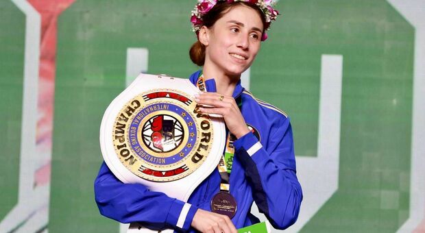 Irma Testa medaglia d'oro ai Mondiali di boxe: battuta in finale Karina Ibragimova