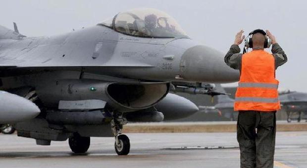 F16 è caccia all'Isis in Afghanistan: squadrone partito per Bagram