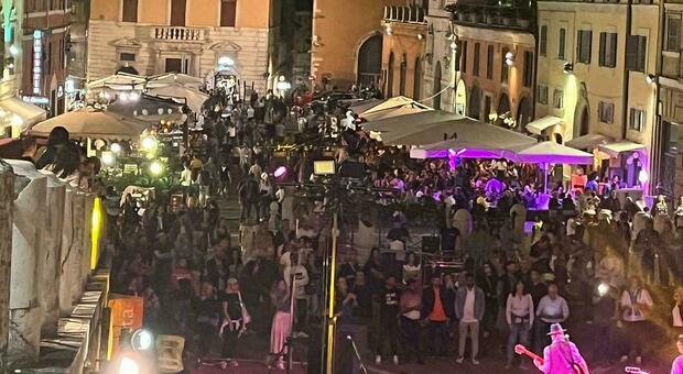 Ancona, baby picchiatori in piazza del Papa. Scoppia la rissa, in 10 sotto accusa per la vendetta contro due fidanzatini