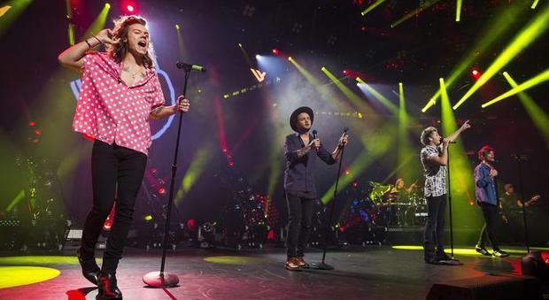 Teenager urla al concerto dei One Direction: le collassano i polmoni