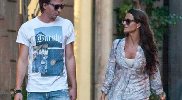 Riccardo Montolivo e Cristina De Pin, shopping post vacanza a via Montenapoleone
