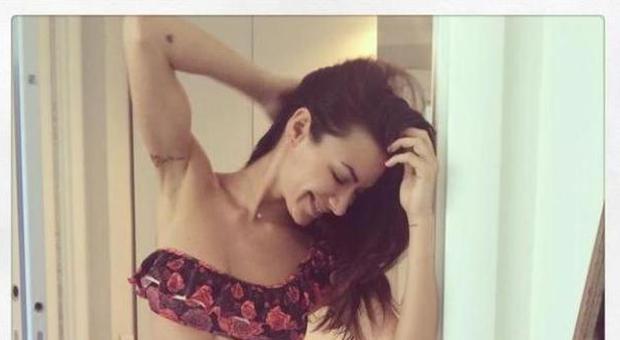 Melita supera la prova costume: bikini mozzafiato su Facebook
