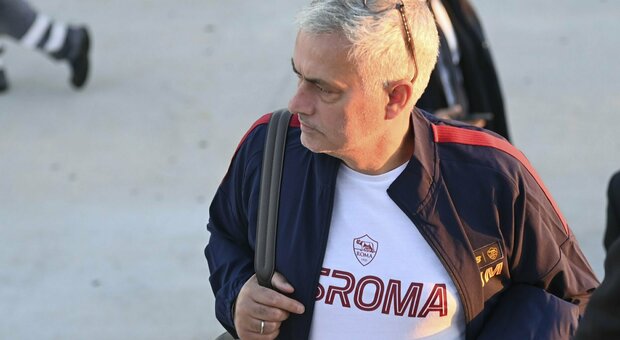Roma, Mourinho contro tutti: nel mirino Abraham, mercato e Sassuolo
