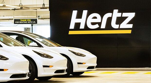 Hertz si rilancia con un maxi ordine di 100 mila auto Tesla