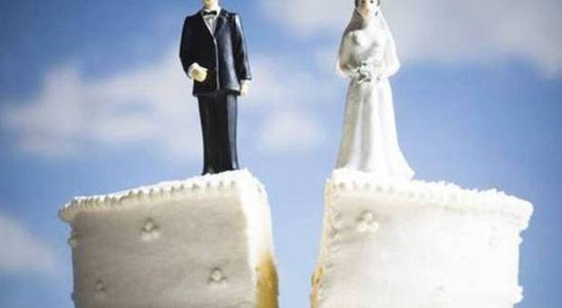 Marche, la crisi fa crollare i divorzi «Impossibile mantenere due famiglie»