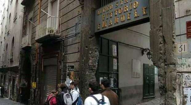 Covid e scuole, nel liceo più antico di Napoli pronte solo 29 aule su 44