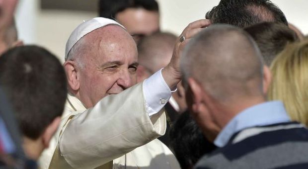 Vaticano, Papa Francesco: «I poveri sono compagni di viaggio della chiesa in uscita»