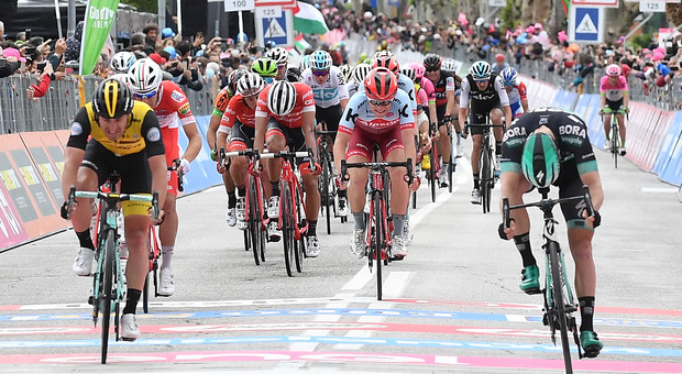Giro d’Italia, misure sicurezza e "green zone" per l’ultima tappa