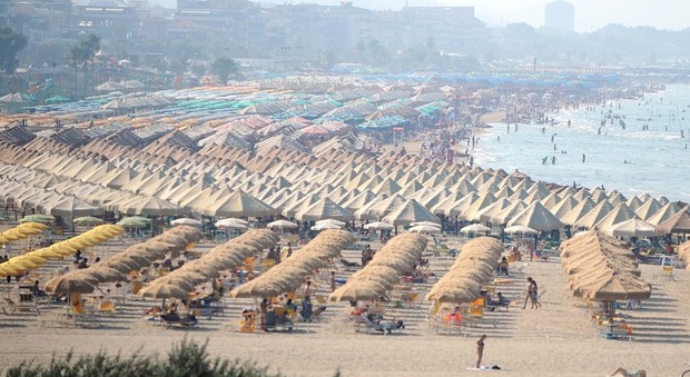 Le analisi dell'Arta: «L'acqua del mare di Pescara è pulita»