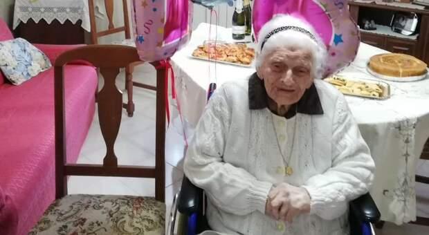 Festa a Sabaudia: la signora Rita ha compiuto 108 anni