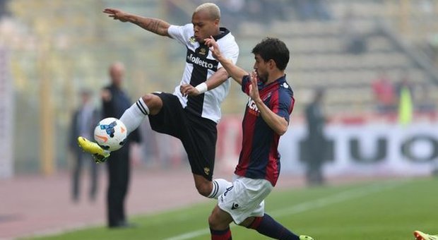 Serie A, il derby Bologna-Parma finisce 1-1. Cassano in silenzio sullo stage Italia