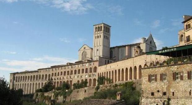 Ponte di Ognissanti: Assisi e Terni al top I perugini decollano per la Spagna