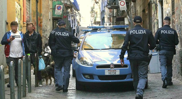 Blitz della polizia ai Quartieri Spagnoli