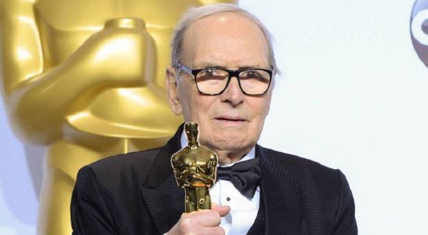 Morto Ennio Morricone, il grande compositore premio Oscar delle più belle colonne sonore del cinema: aveva 91 anni. Fatale una caduta
