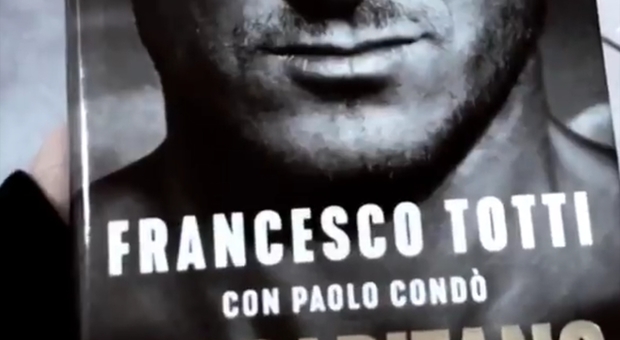 Fabrizio Corona e le misteriose frasi su Instagram contro Totti e Ilary: «Non svegliare il can che dorme... Preso la verità»