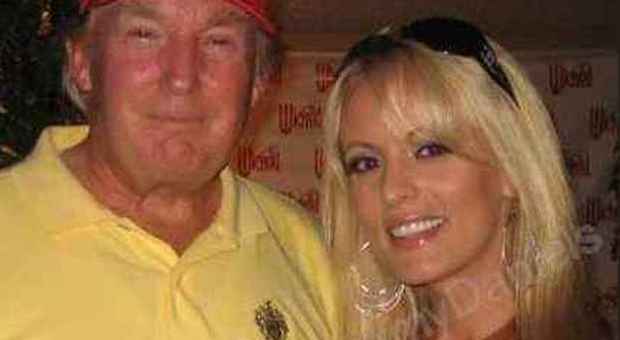Trump, l'ex pornostar esce allo scoperto: «Con Donald ho avuto una relazione di un anno»