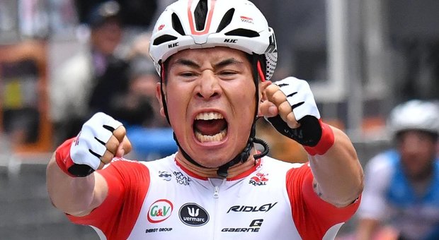 Giro d'Italia, a Pesaro vince Ewan allo sprint. Conti ancora in rosa