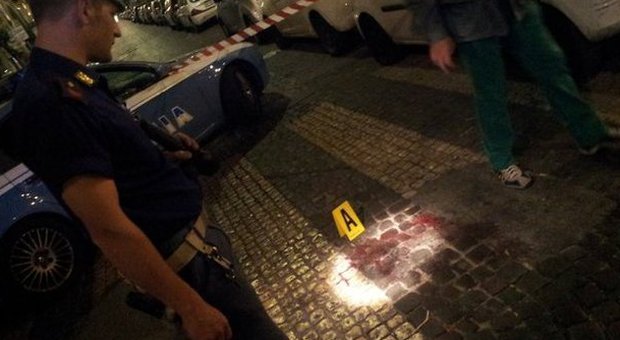 Napoli. Sangue nella notte, ucciso un ragazzo di 21 anni a Forcella: gli hanno sparato alla schiena