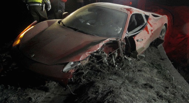 La Ferrari incidentata di Vidal