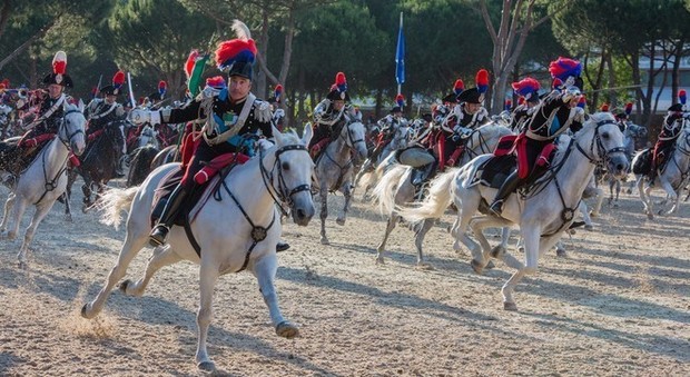 Carabinieri, oltre due secoli di storia: la festa dell'Arma chiude con il Carosello a cavallo