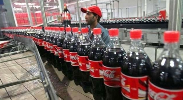 Coca Cola lascia Catania e "delocalizza" in Albania: 350 dipendenti a rischio, ecco cosa succede