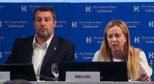 Peppa Pig, Salvini: «Basta politicamente corretto, bimbi nascono da mamma e papà». E sulle bollette: «Non capisco Meloni»