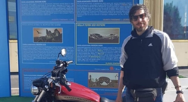 Pesaro, sangue sulle strade: muore un motociclista. Traffico in tilt dopo l'incidente
