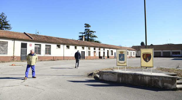 I vasti spazi dell'ex caserma Silvestri