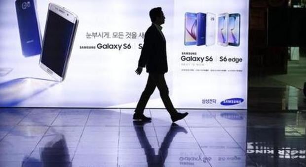 Samsung pronta a lanciare il nuovo Galaxy S7: potrebbe arrivare a gennaio
