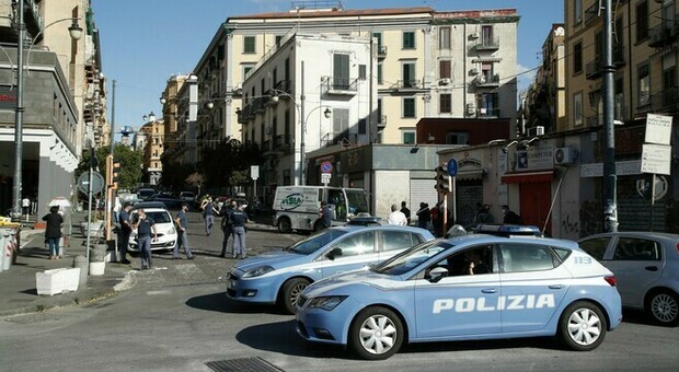 Ragazzo ucciso a Napoli, la questura vieta i funerali: legami con la camorra