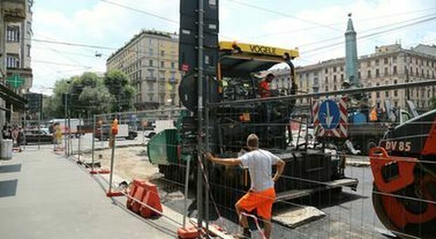 Milano, sos buche: nei quartieri 37 cantieri aperti per asfaltature