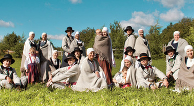 Il gruppo folkloristico della Lettonia