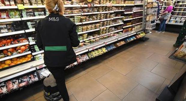La grande catena di supermercati chiude: a rischio 677 posti di lavoro