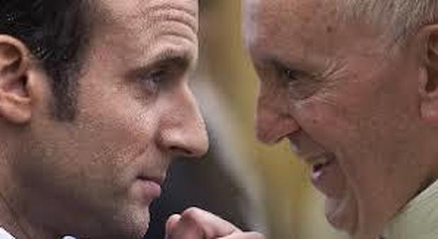 Macron giura al Laterano: «Svilupperò i legami con il Vaticano per la pace e il bene comune»