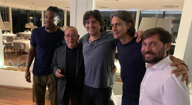 Pippo Inzaghi e i dirigenti del Benevento, cena con Remy a Posillipo per festeggiare la serie A