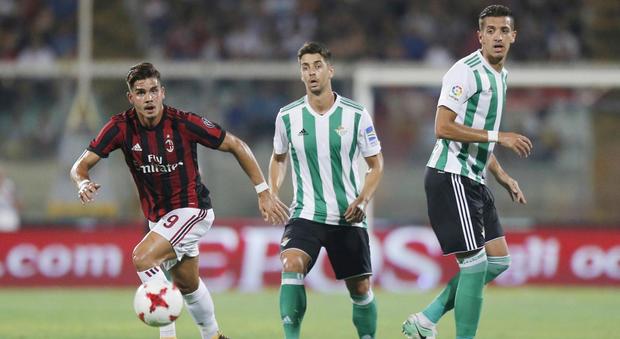 Il Var mette ko il Milan: rossoneri sconfitti 2-1 dal Betis