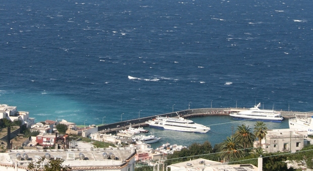 Migliorano le condizioni meteo, riprese le partenze dei collegamenti marittimi per Capri