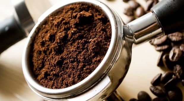 Brutte notizie per gli amanti del caffè: uno studio rivela può provocare il cancro ai polmoni