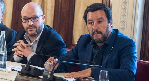 Salone, Salvini: «Siamo alla censura, al rogo dei libri»